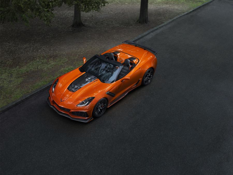  Chevrolet Corvette ZR1 Convertible (C7) 2018 года  (фото 1 из 2)